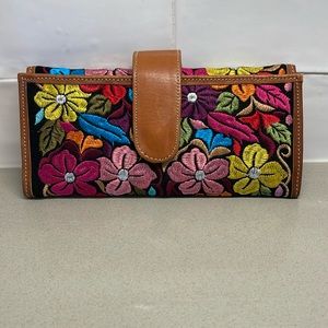 Floral Embroidered Wallet